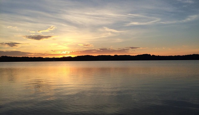 BEAUTIFUL CLEMSON LAKE HOME WITH VIEWS OF MOUNTAINS, CAMPUS AND GOLF COURSE