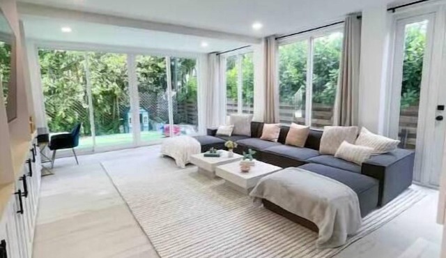 Beautiful coastal style home in Key Biscayne