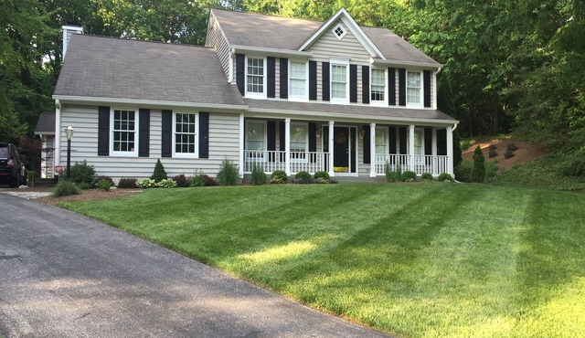 Beautiful colonial only 3 miles to the Naval Academy!