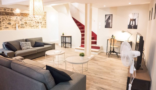 Beautiful comfortable house in well-stocked village with terrace and pool