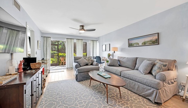 Beautiful, Comfortable Moorings Condo