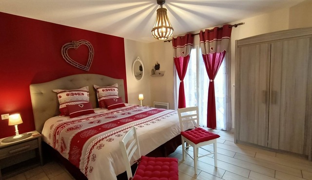 Beautiful, comfortable studio FREE BREAKFAST, near Argelès Gazost.