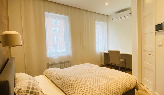 Beautiful comfortable room with its own bathroom in Brooklyn, NY