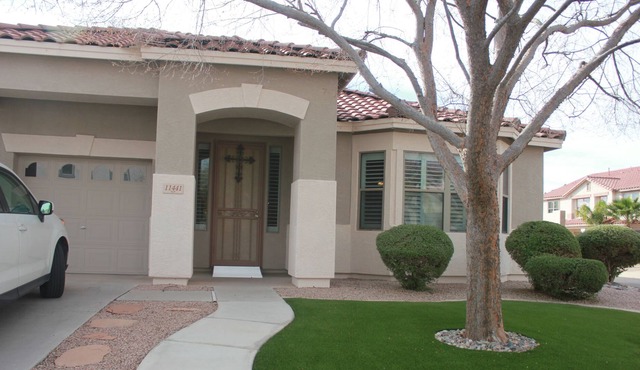 Beautiful/Comfy/Love Pets/Pool/Patio/WC Access/Near 202S /N & Gateway Airport