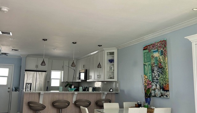 Beautiful, completely remodeled two bedroom condo 2 miles north of Atlantic Ave