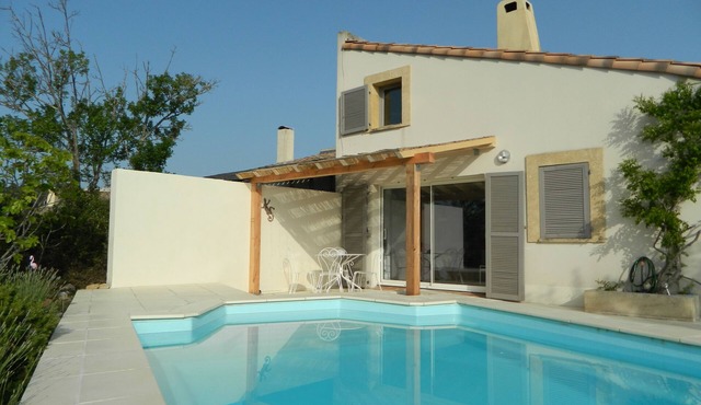 Beautiful, contemporary 2 bed villa with private pool & stunning views