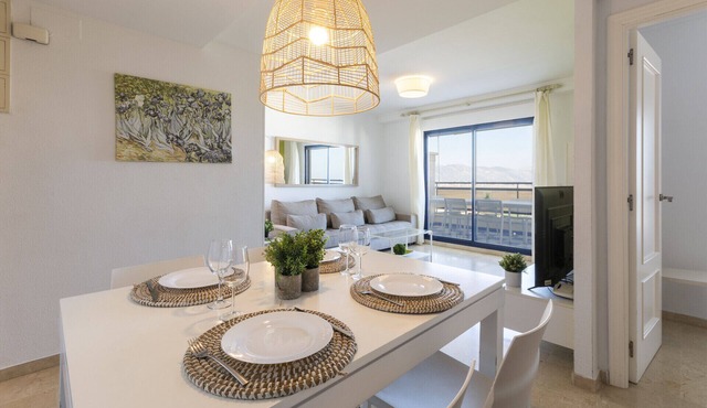 Beautiful condo in a gated and family complex close to the beach. HEATING Pool/FREE Wifi/Gym/BBQ - only families