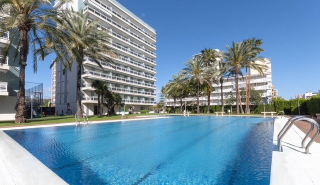 Beautiful condo family near to the beach. Pool/Wifi - only families