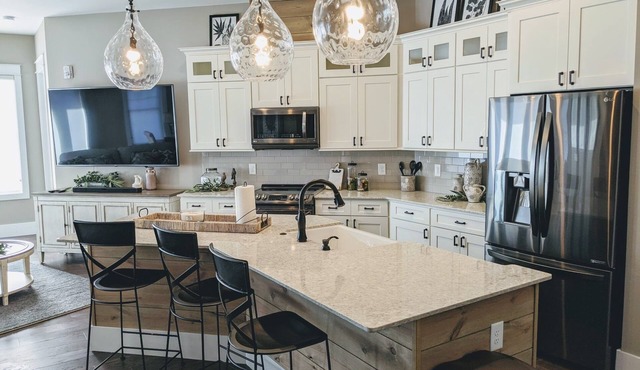 Beautiful condo in downtown Blue Ridge!