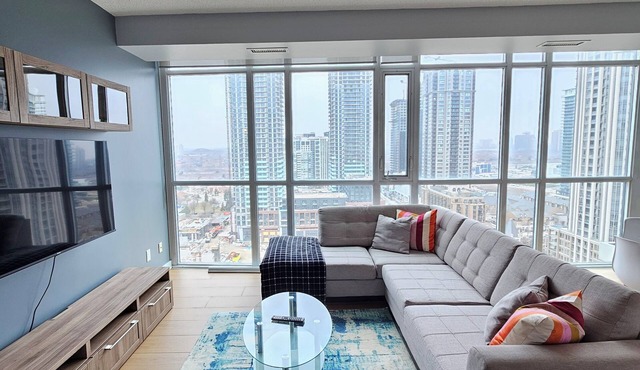 Beautiful Condo with spectacular views + 1 Parking in Mississauga Downtown