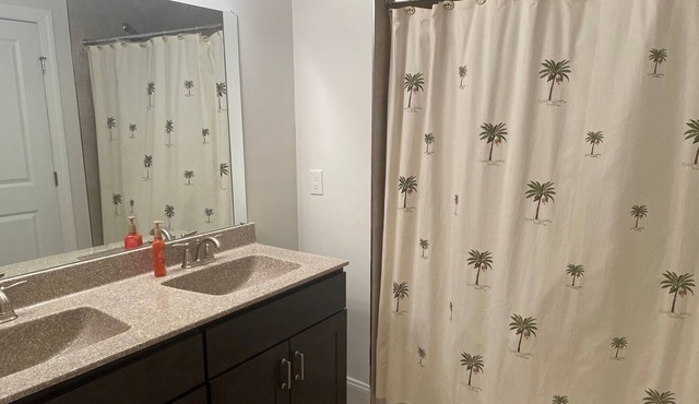 Beautiful, contemporary townhome for two in suburban Philadelphia