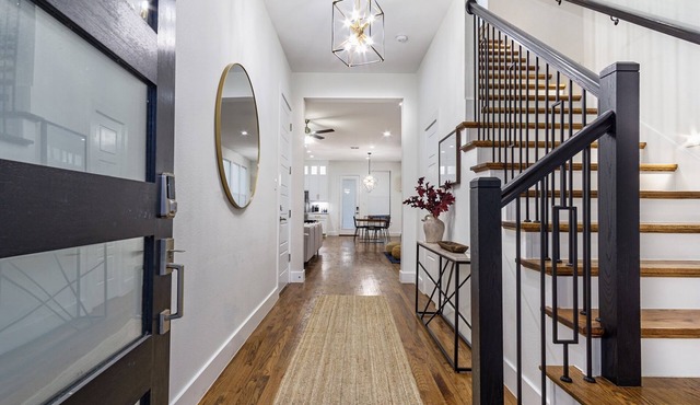 Beautiful Contemporary 4BR near Downtown Dallas