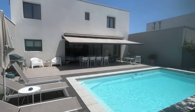 Beautiful contemporary house for 8 people