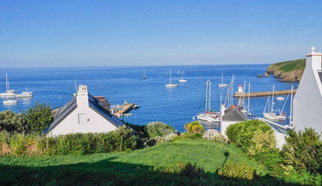 Beautiful contemporary house in Sauzon with sea view