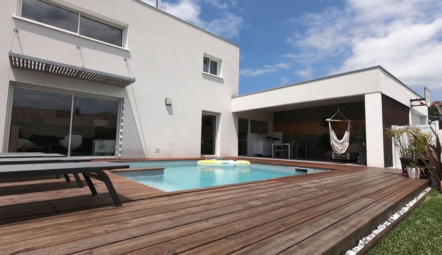 Beautiful contemporary house near the beaches.