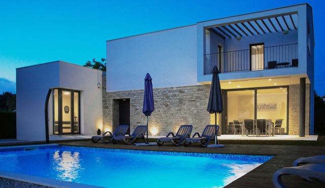 Beautiful contemporary villa, perfect for a family vacation.