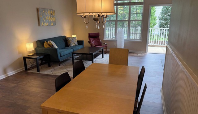 Beautiful Cornelius Condo, available for long-term