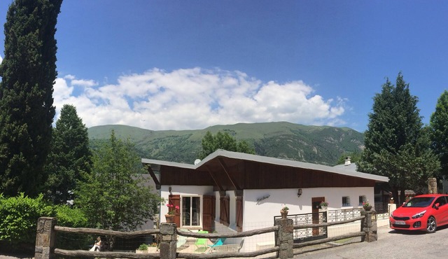 Beautiful cottage south central Saint-Lary