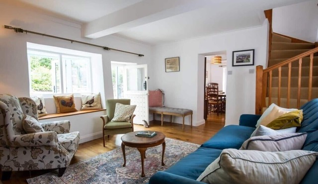 Beautiful Cotswolds Cottage & Garden