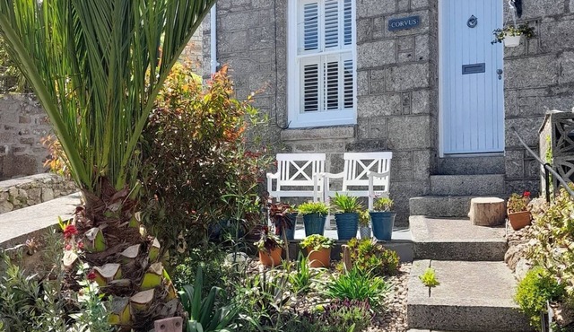 Beautiful cottage 1/2 mile from Mousehole