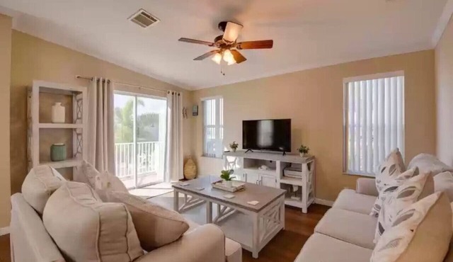 Beautiful Cottage & Amenities in Gated Community