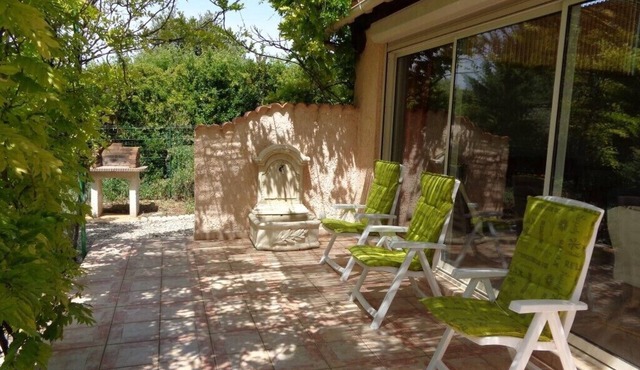 Beautiful cottage for rent with swimming pool at the foot of Mont Ventoux in Bedoin