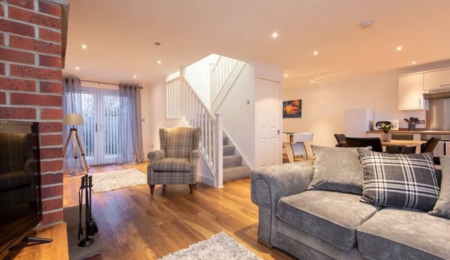 Beautiful Cottage in Durham with Pool Table