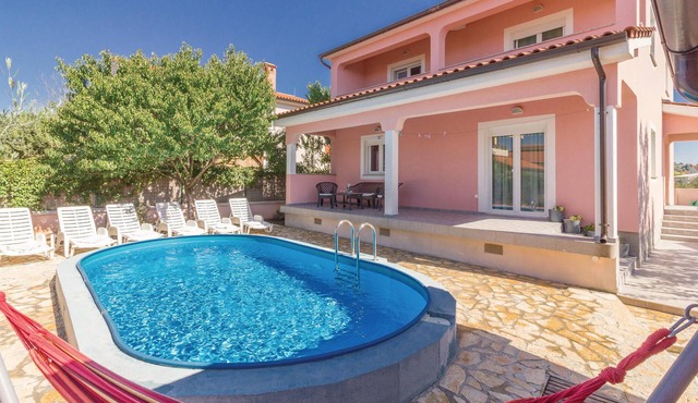Beautiful cottage in the small village of Skatari, near the city of Pula.