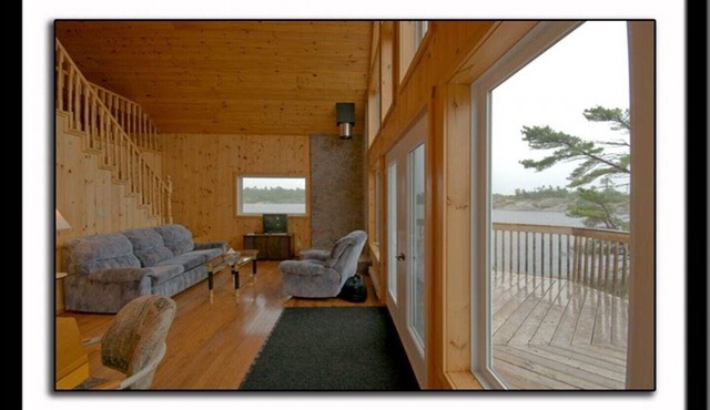 Beautiful Cottage Overlooking Georgian Bay!