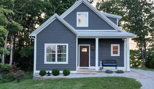 Beautiful cottage with AMAZING view of Barren River Lake!