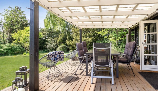 Beautiful cottage with soul and charm on Tuse Næs.