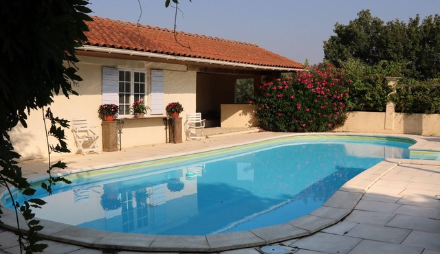 Beautiful country house with lake view and pool