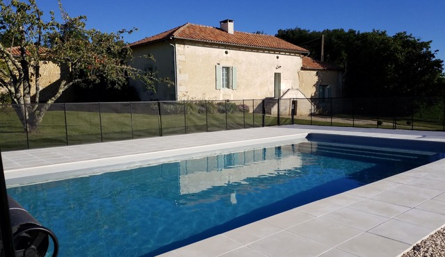 Beautiful country house with pool, magnificent views of the countryside,