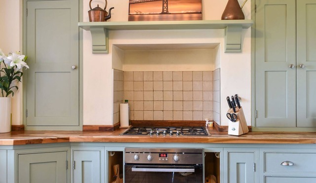 Beautiful country cottage in the lovely village of Loxwood.