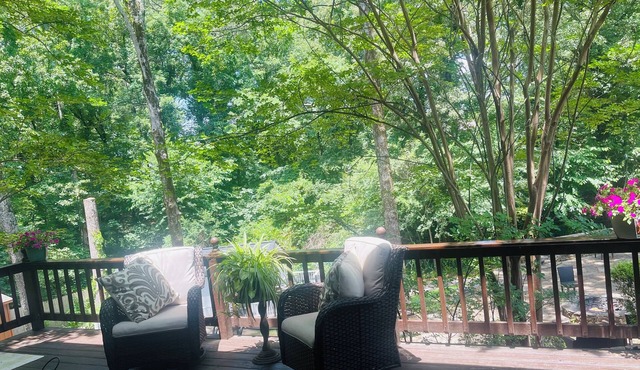 Beautiful Country Getaway/15 minutes From Elvis Graceland! Serene Fountain/Pool