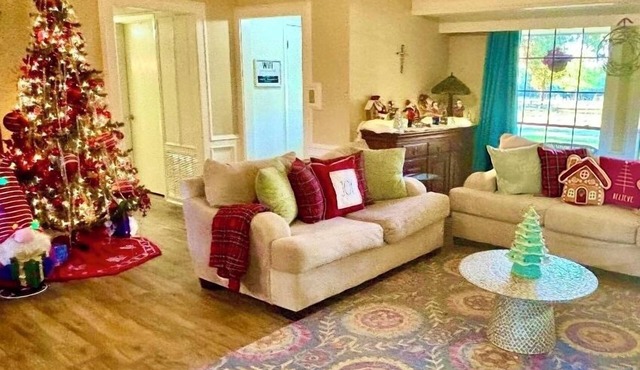 Beautiful country home escape for a Country Christmas in Bellville, TX