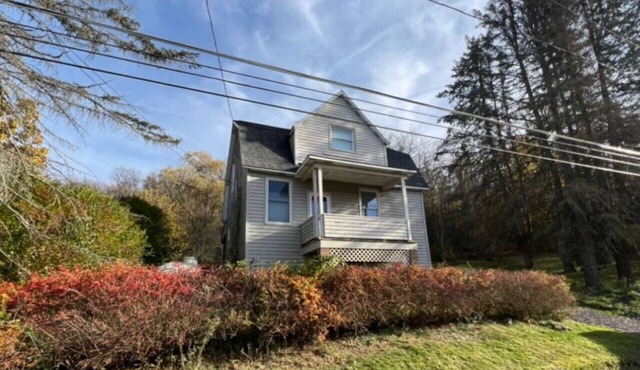 Beautiful Country Home: 7 Beds, Sleeps 9