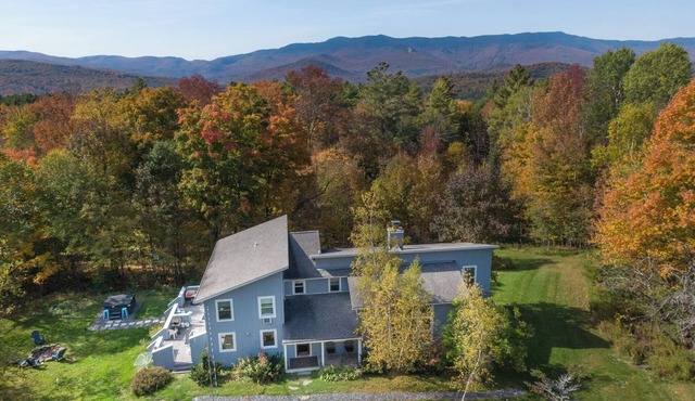 Beautiful Country Home with Hot Tub & Pool Table
