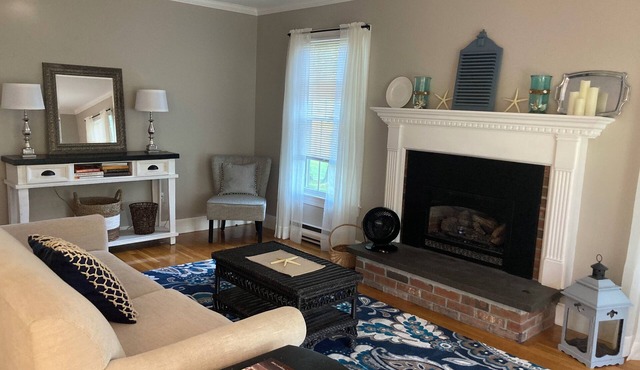 Beautiful Country Setting Near Newport