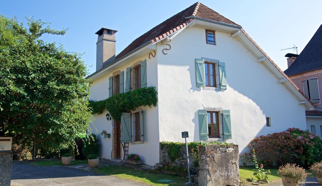 Beautiful countryside, 5 min walk from all amenities