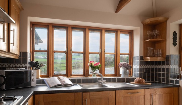 Beautiful Countryside Cottage in Coastal Town