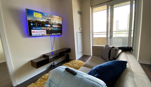 Beautiful Cozy 1-BR Condo unit + Balcony