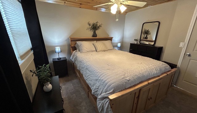 Beautiful, cozy 2 bedroom house on Brantingham Lake!