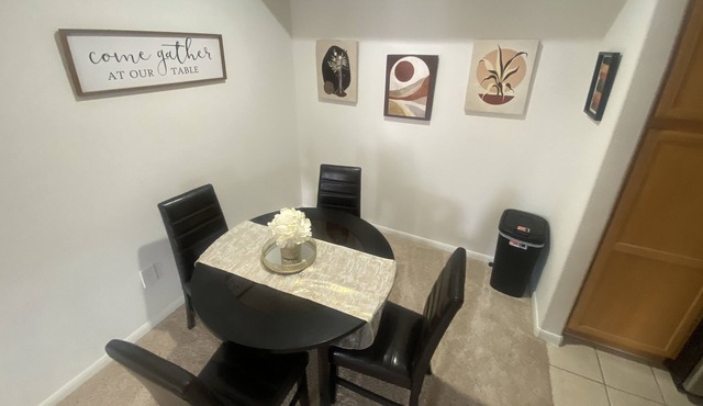 Beautiful & Cozy 2Bed/2Batg in The Heights