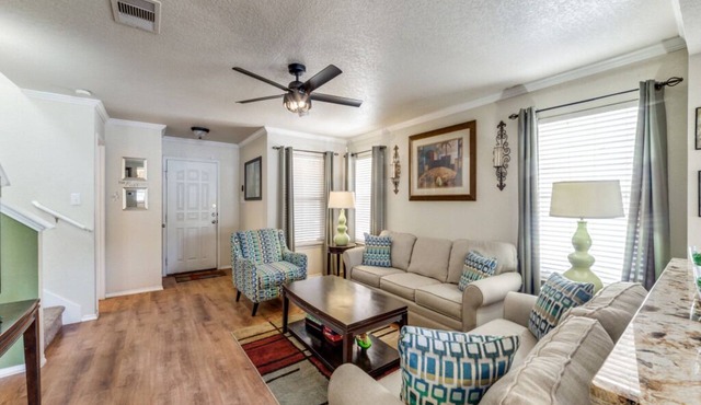 💢BEAUTIFUL & COZY Home near Lackland,AFB & SeaWorld.💢