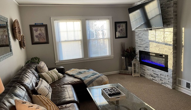 Beautiful, cozy stay in Historic Frank Lloyd Wright District