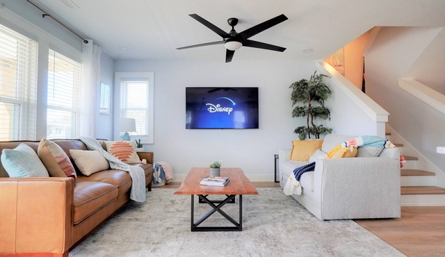 Beautiful & Cozy OBX Getaway! Centrally located with EV charger.