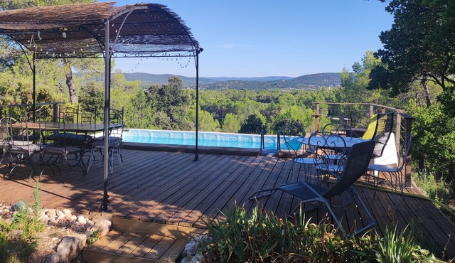 Beautiful craftsman's house with exceptional view