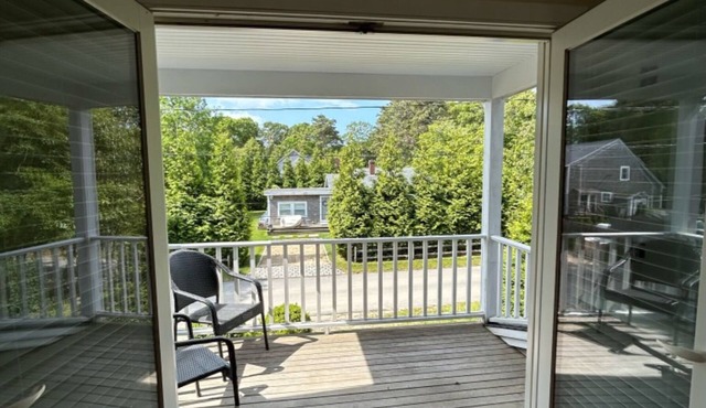 Beautiful Custom Home In Oak Bluffs