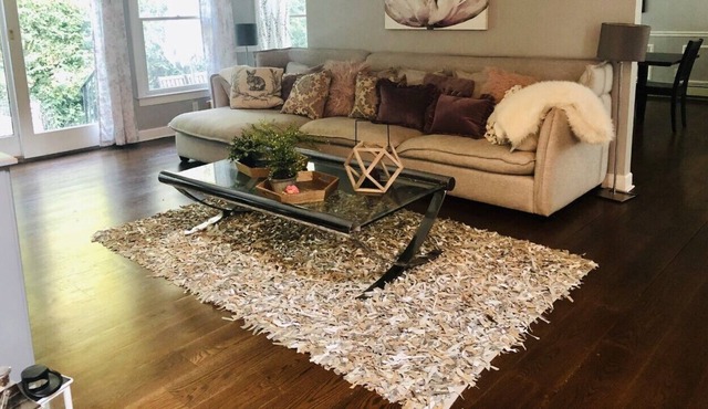 Beautiful Darien Family Home perfect for summer!